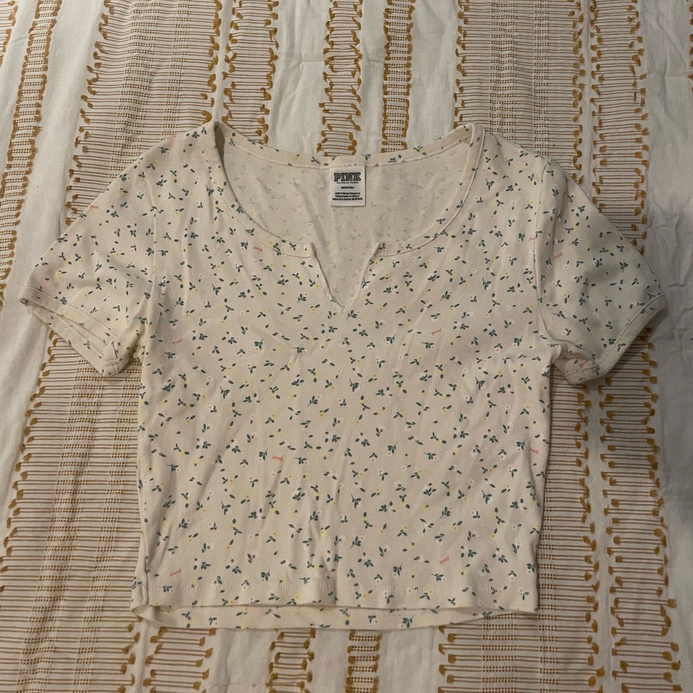 PINK Women’s size medium cream floral baby tee